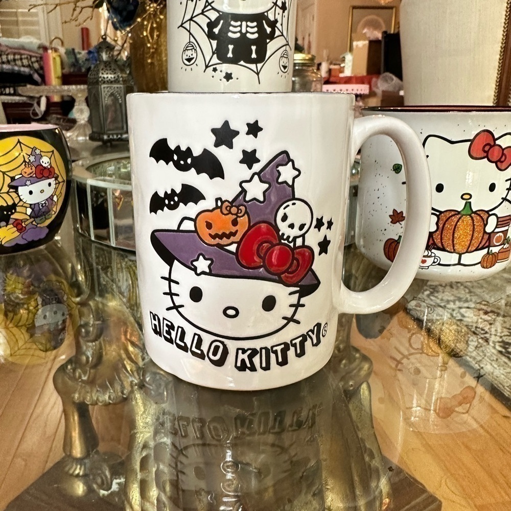 NWT Hello Kitty Halloween Witch Pumpkin Skull Bats Stars Spider Web Broom Mugs - Picture 7 of 7